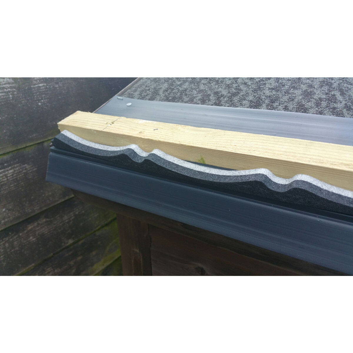 Lightweight Tiles Foam Eaves/Ridge Fillers » Lightweight Tiles